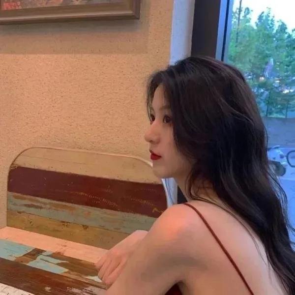 白色女孩粤语